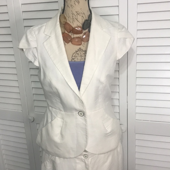 The Limited Linen Blend Suit - Picture 3 of 14